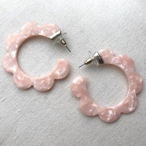 Flower Hoop Earrings 🌸 - Pink Resin Tortoise Shell